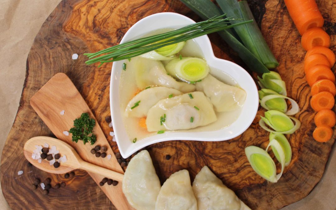 Bouillon mit Pierogi Rezept